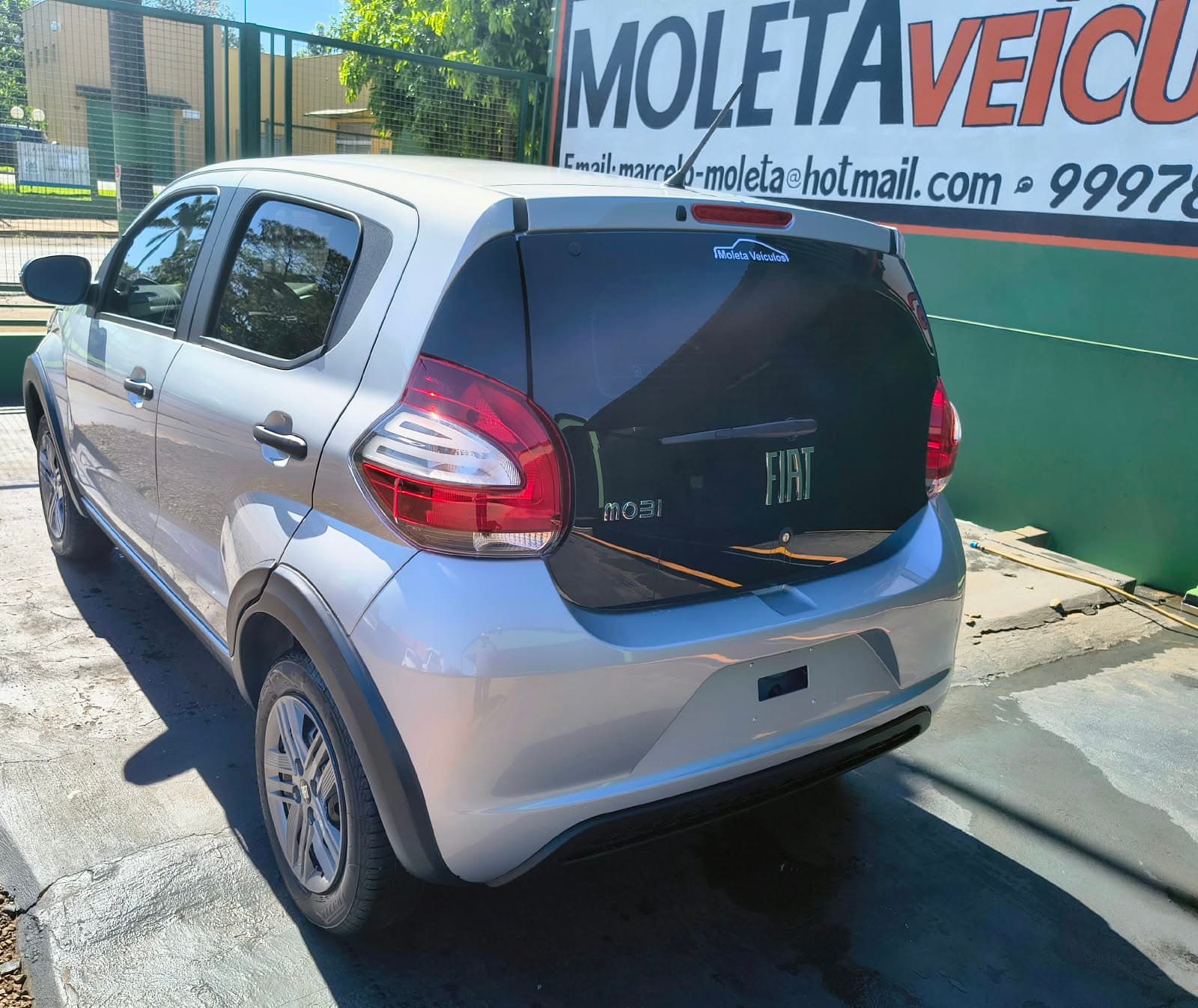 Fiat Mobi Prata 3