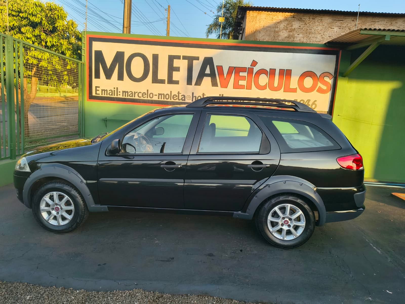 Fiat Palio Weekend Trekking Preto