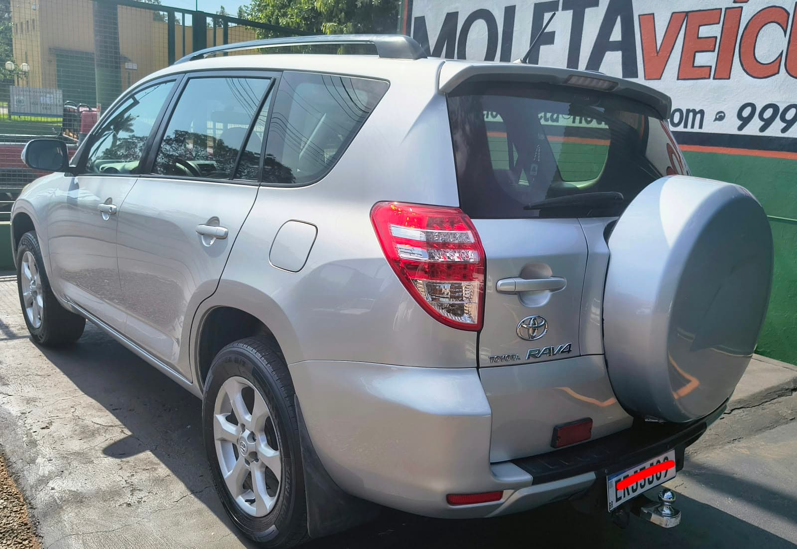 Toyota RAV4 Prata 2