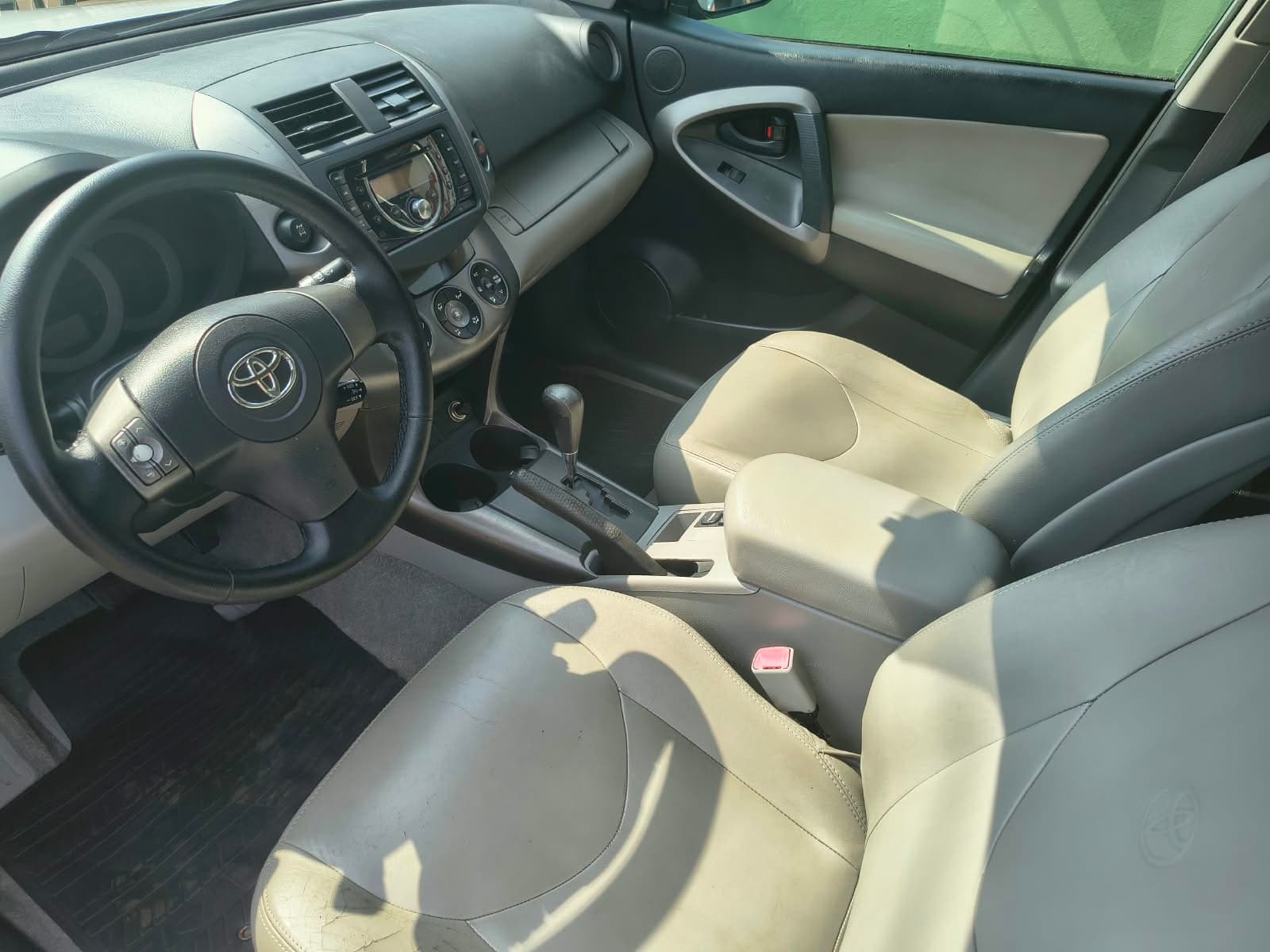 Toyota RAV4 Prata 3